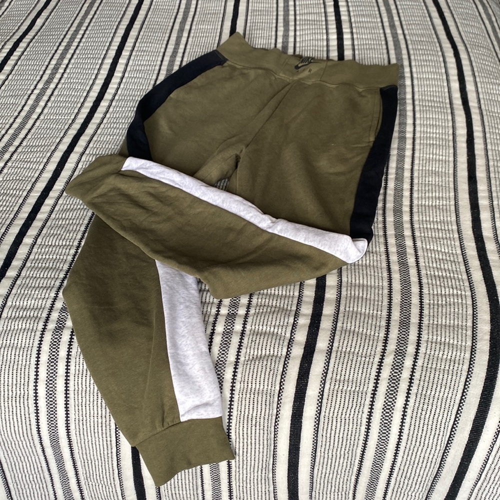 Nike high waisted sweats